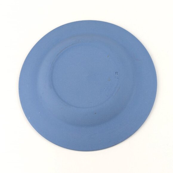 Vintage Wedgwood PEGASUS Collectible Jasperware Plate beautiful for bookshelf! - Picture 9 of 11